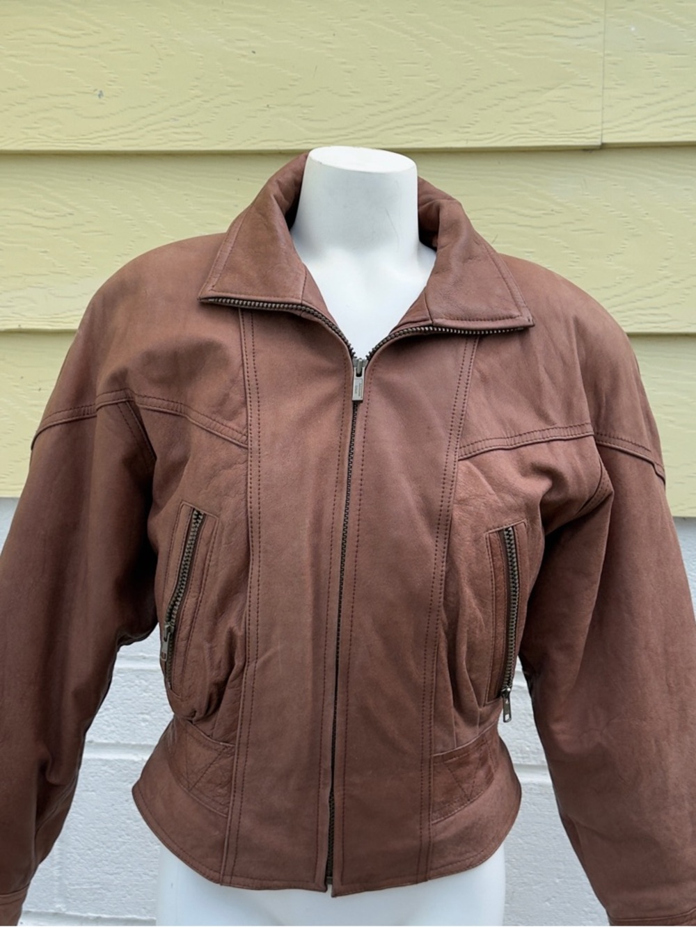 Vintage Wilson’s Leather Aventure Bound Bomber Jacket Tan Brown XS Elastic Waist